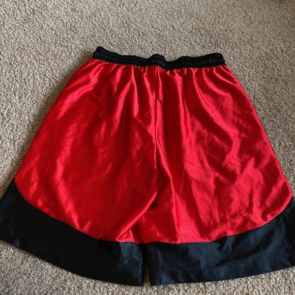 Nike Dri Fit Shorts size large - Picture 6 of 7
